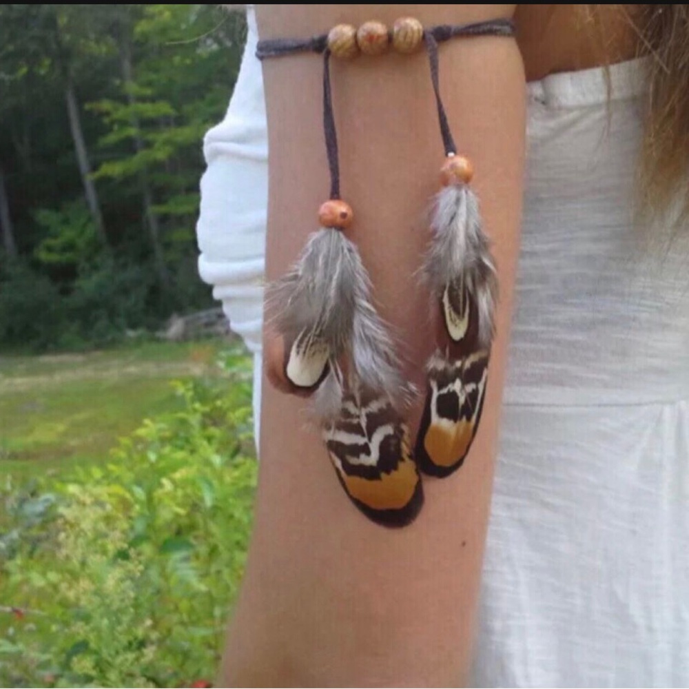 Upper arm bracelet